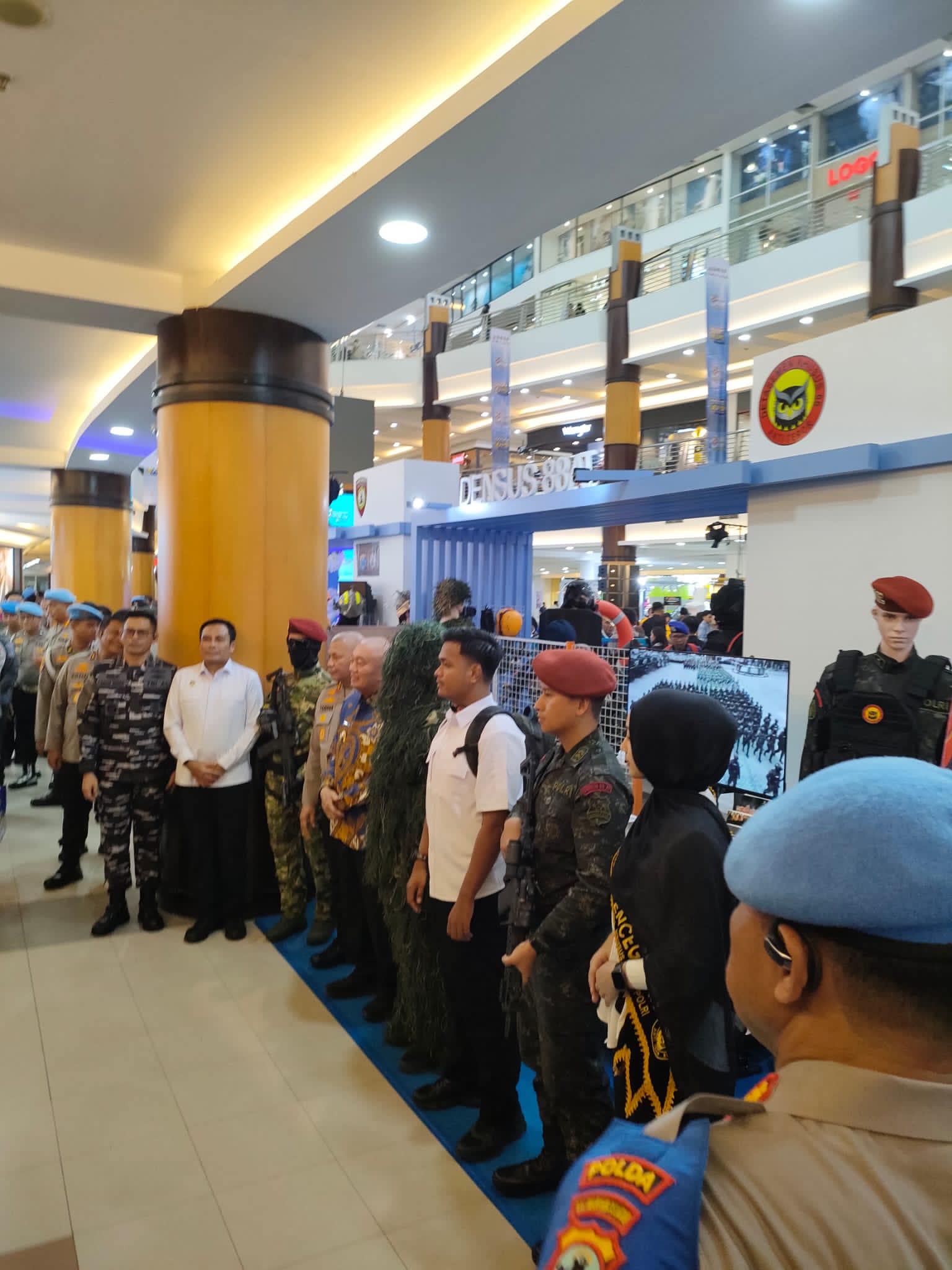 Densus 88 Hadir memeriahkan Police Expo 2026 Polda Kalsel di duta mall Banjarmasin tanggal 25-28 Juni 2026