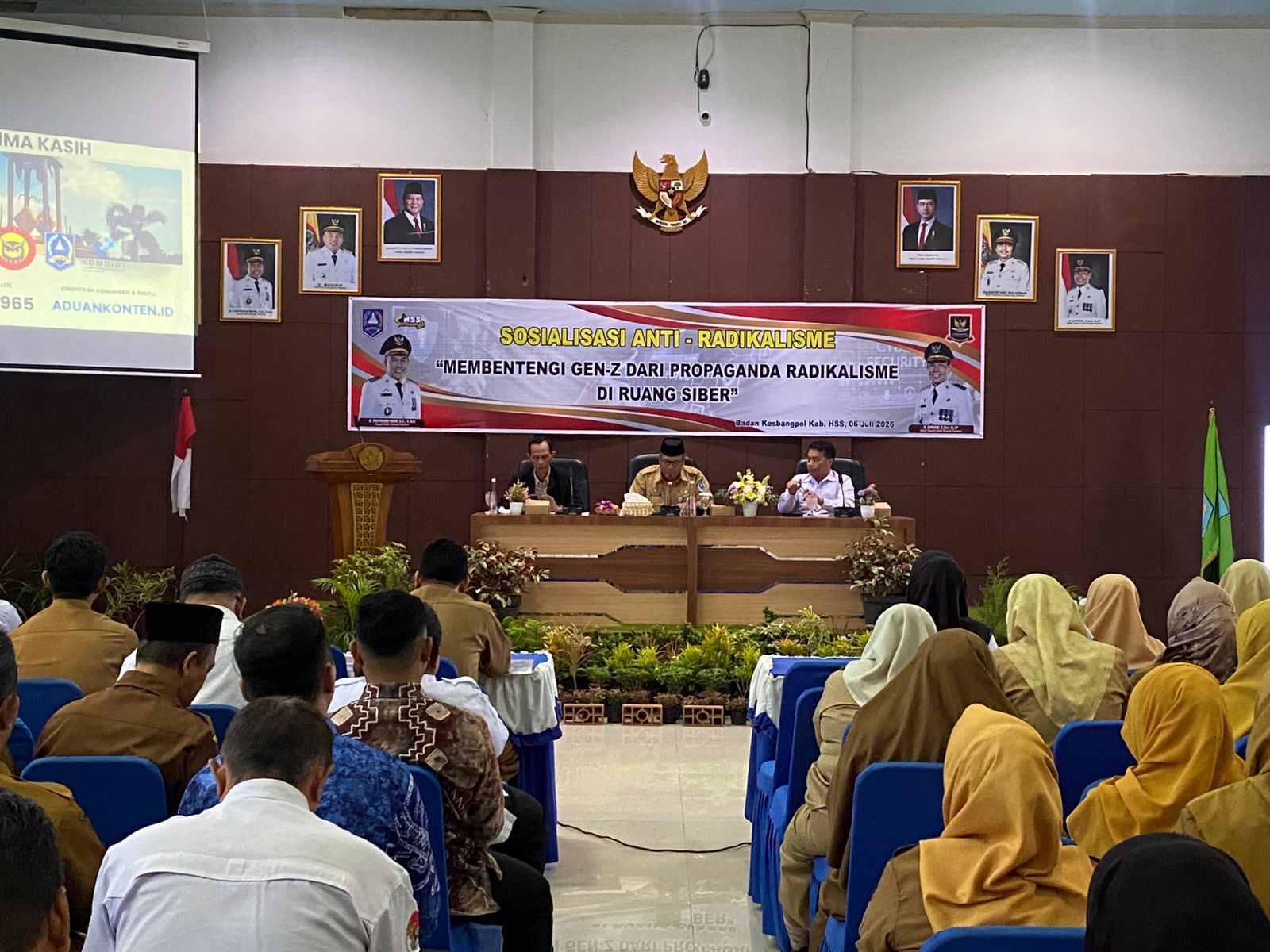Pemerintah Kab HSS Undangan Densus 88 Pemateri “Sosbang Anti Radikalisme” dengan Tema “Membentengi Gen-Z dari Propaganda Radikalisme di Ruang Siber” kepada Kepala Sekolah Jenjang SMP/MTS dan SMA/SMK & MA Negeri Sederajat se Kab. Hulu Sungai Selatan