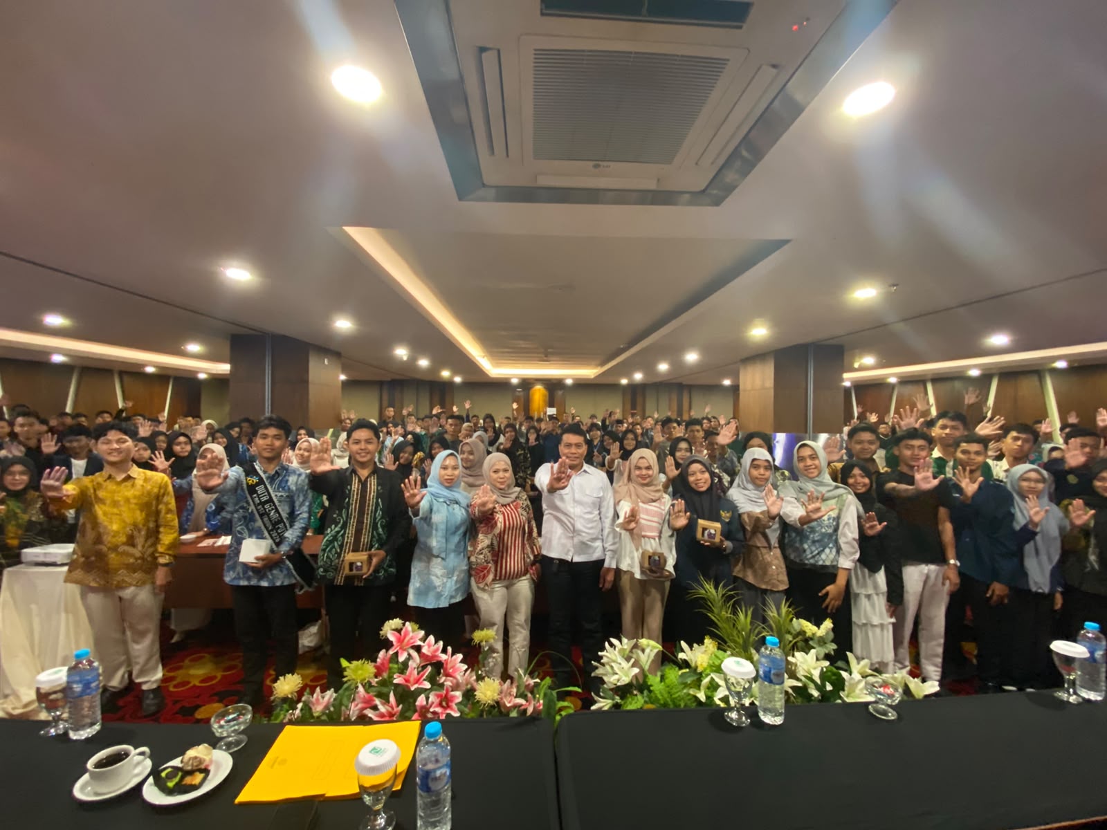 DENSUS 88 AT POLRI Ancaman Narkoterorisme Narkoba Alat Doktrin & Kendali Kelompok Teroris Terhadap Pelajar